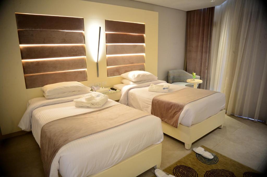 Deluxe Double or Twin Room with Sea View