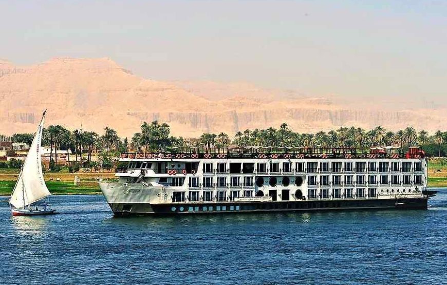 4-Days Nile Cruise From Aswan To Luxor including Abu Simbel and Hot Air Balloon