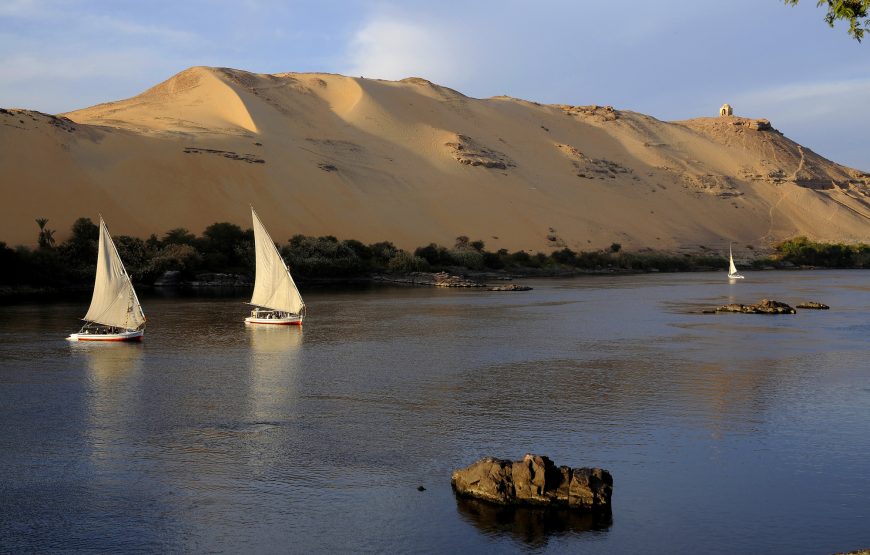 4-Days Nile Cruise From Aswan To Luxor including Abu Simbel and Hot Air Balloon