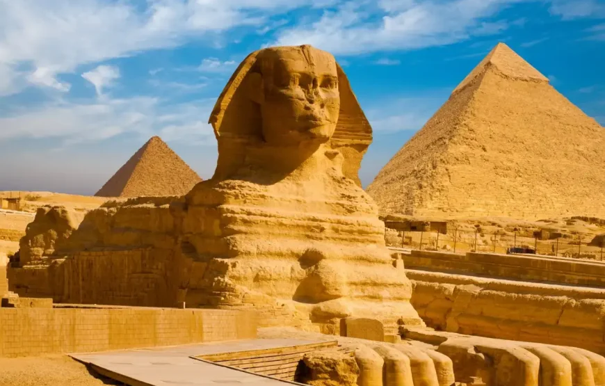 8 hours Cairo day Tour to Giza Pyramids, Memphis City, Sakkara and Dahshur