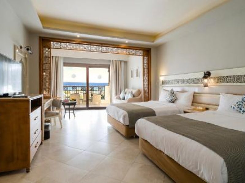 Triple superior room