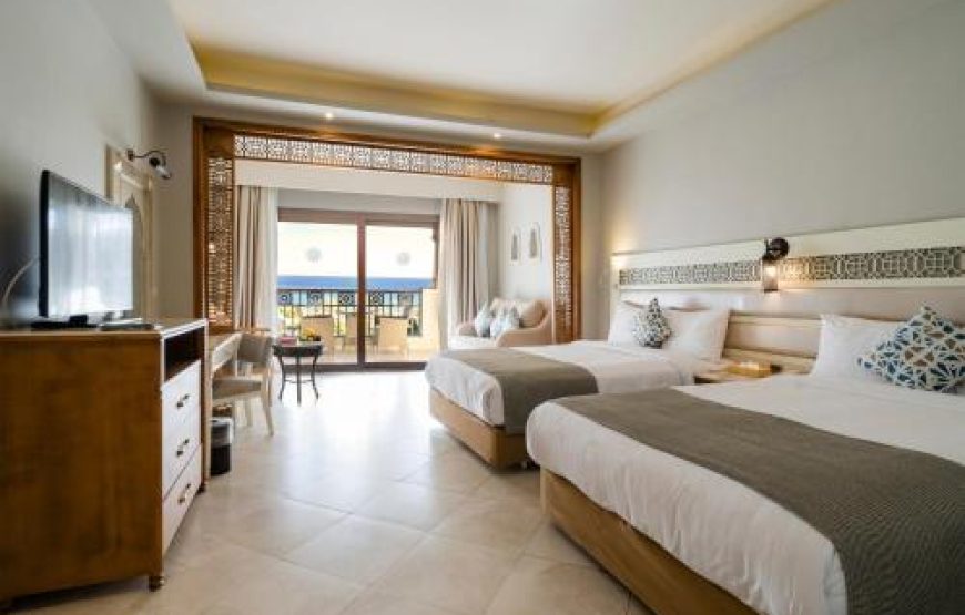 Triple superior room