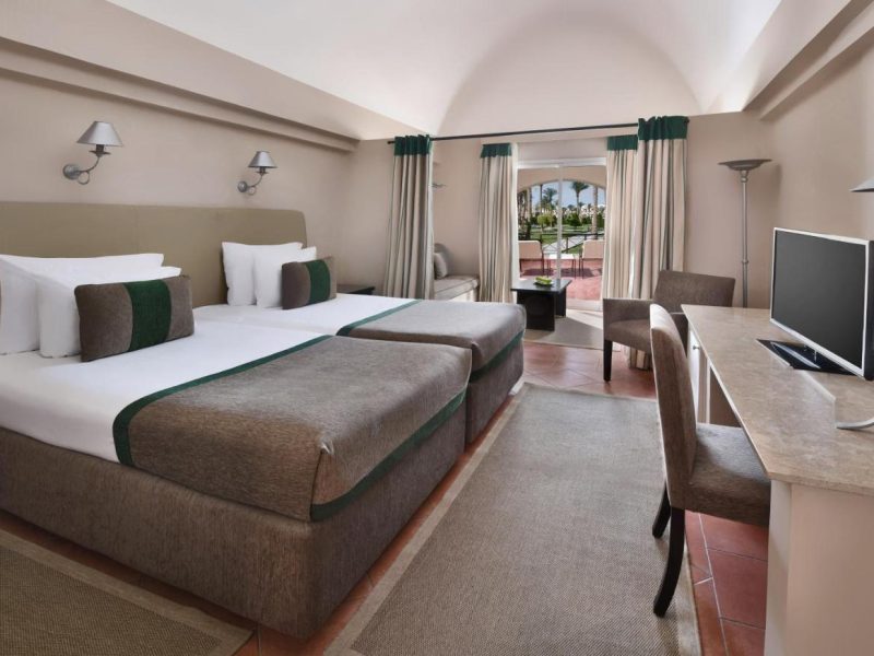 Double superior room garden view